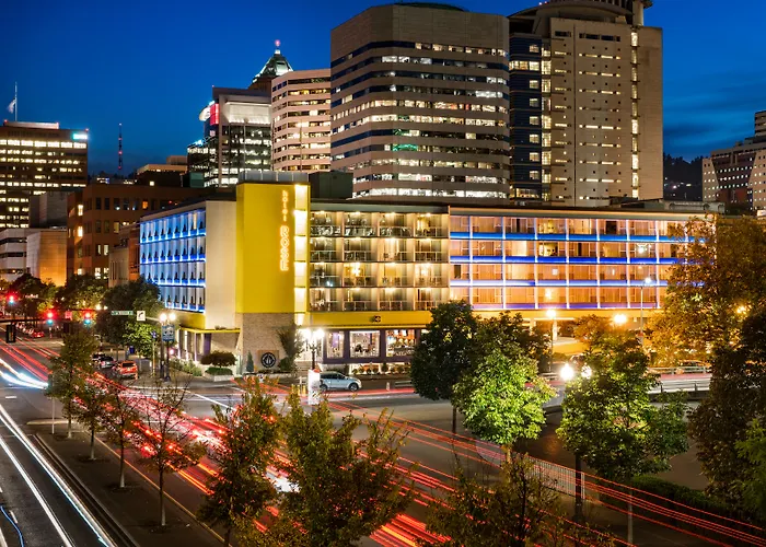 Staypineapple, Hotel Rose, Downtown Portland