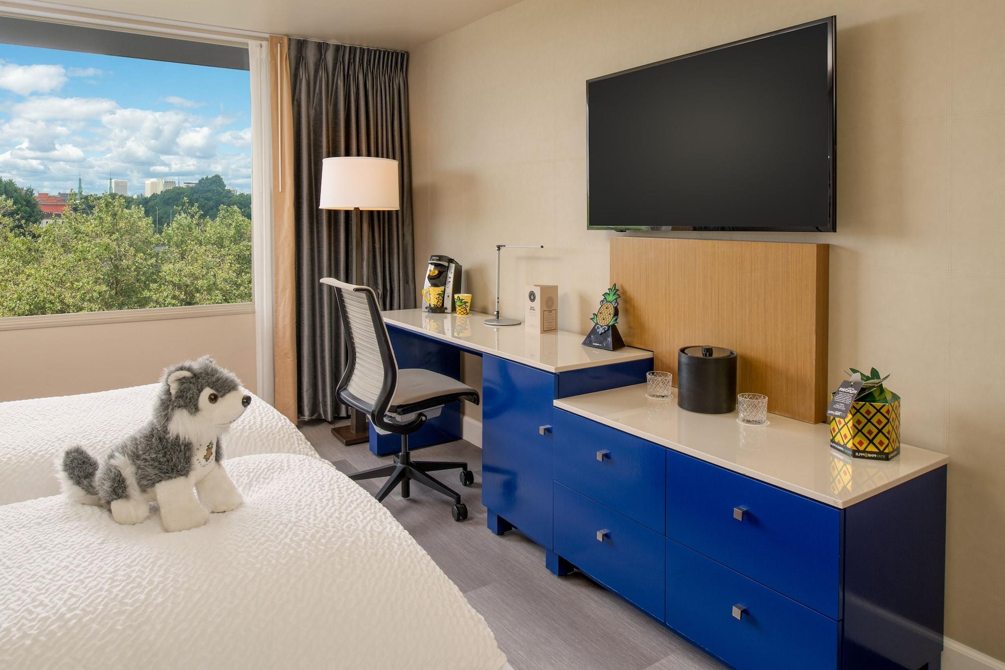 Staypineapple, Rose, Downtown 4*