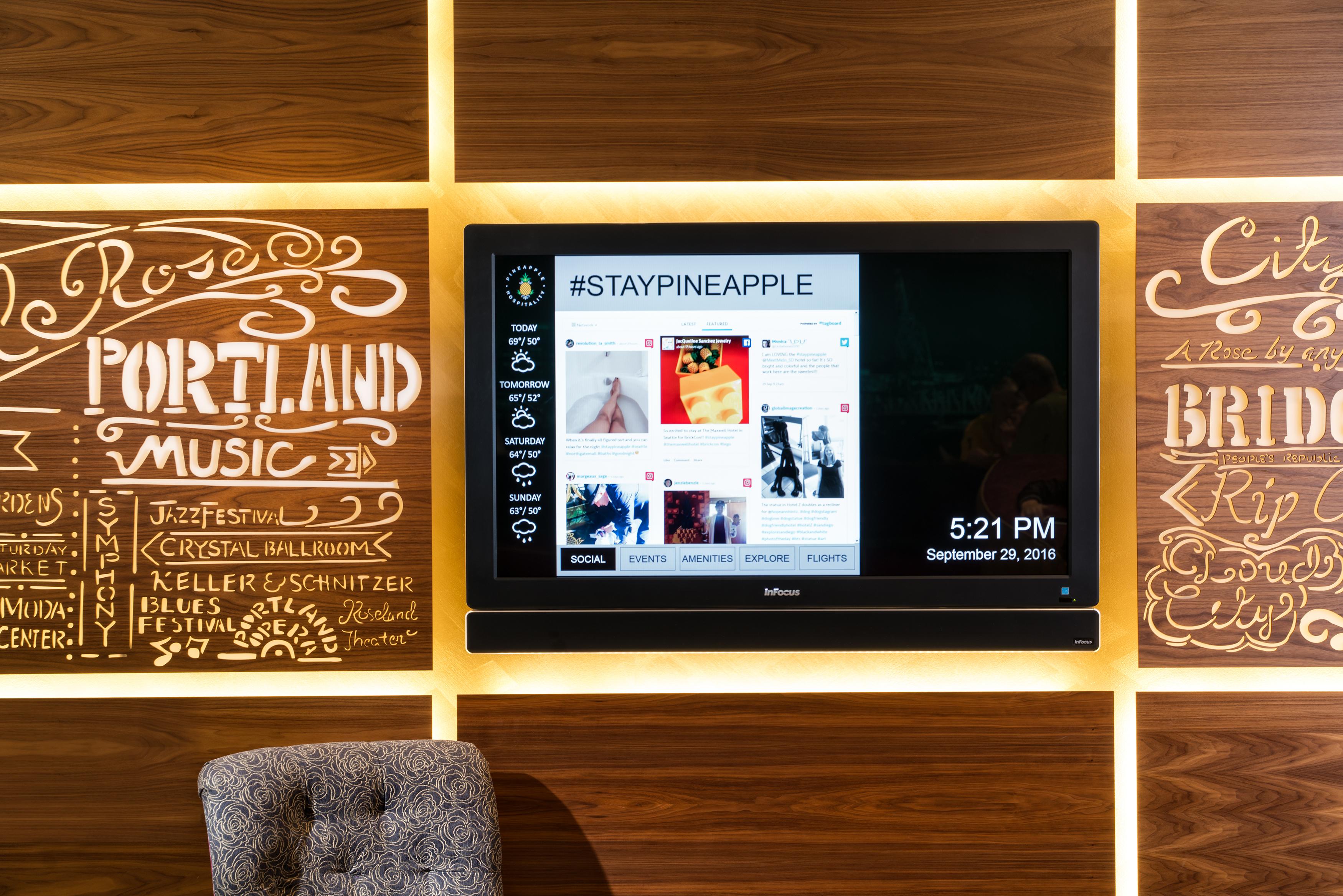 Staypineapple, Rose, Downtown Portland