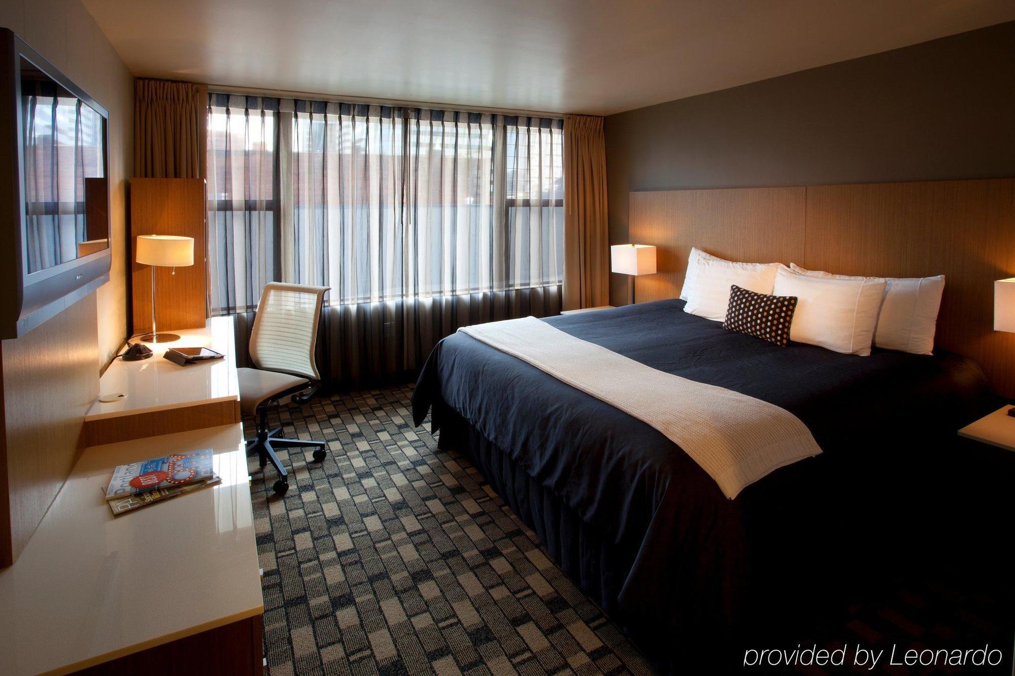 Hotel Staypineapple, Rose, Downtown